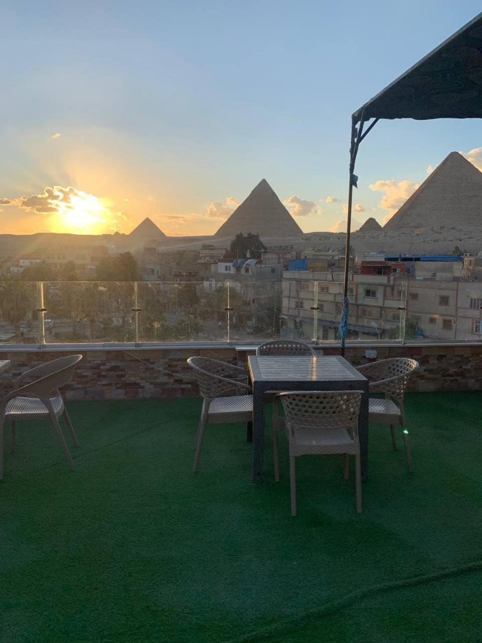 Moon Light Pyramids Hotel 2*