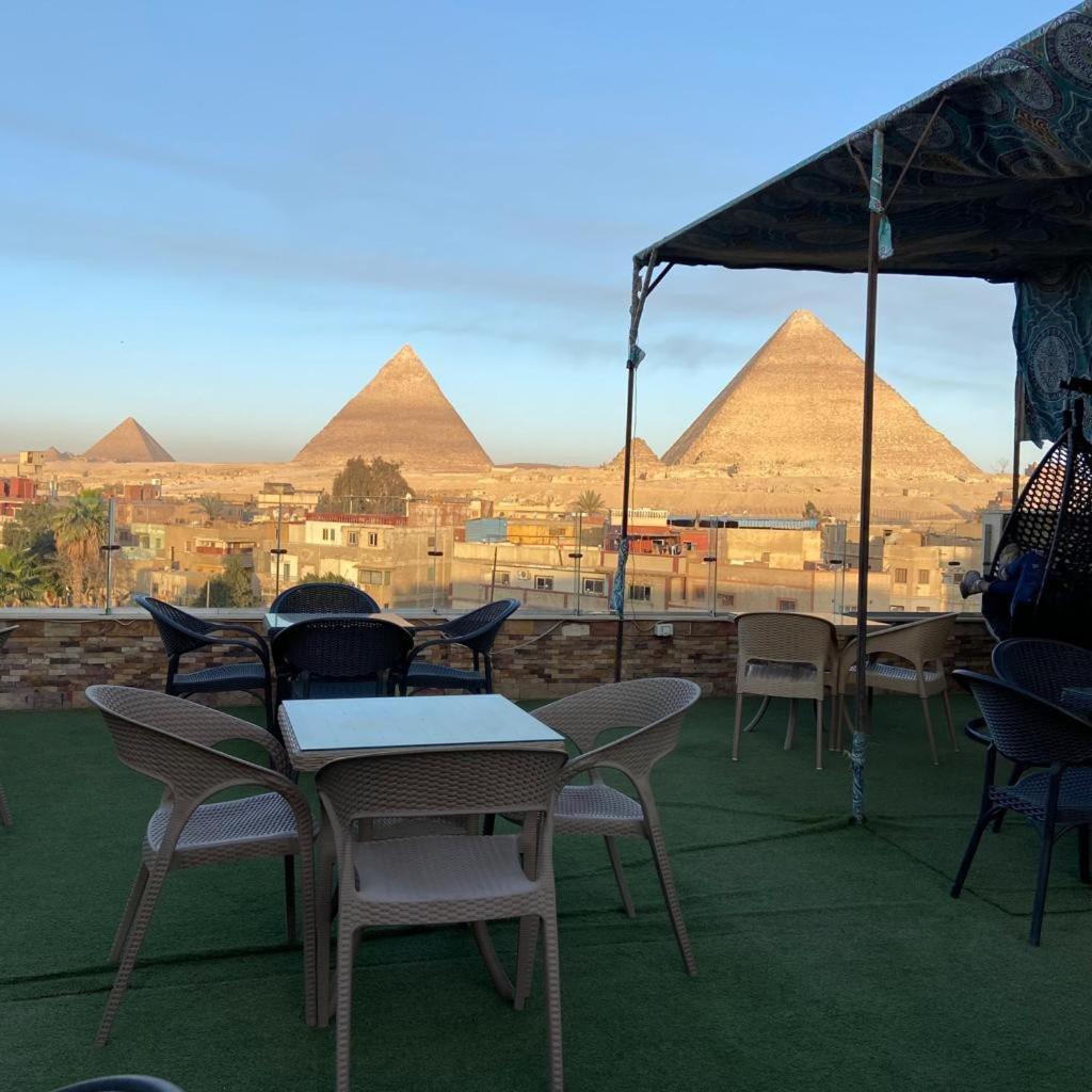 Hotel Moon Light Pyramids